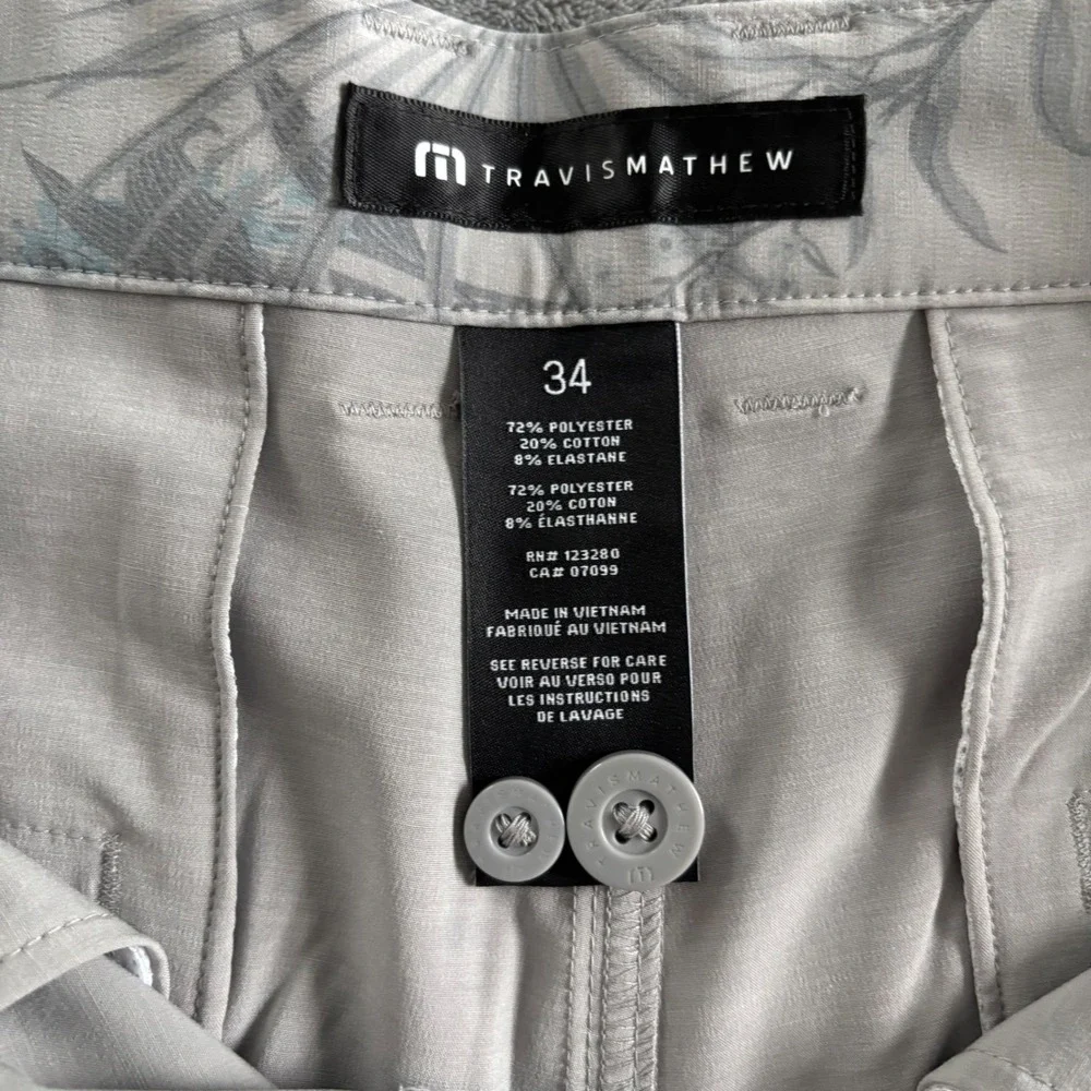 TravisMathew Coastal Canyon Floral Print Golf Shorts, Mens Size 32-34-38, NWT‎